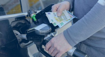 How to reduce fuel expenses with fleet management software