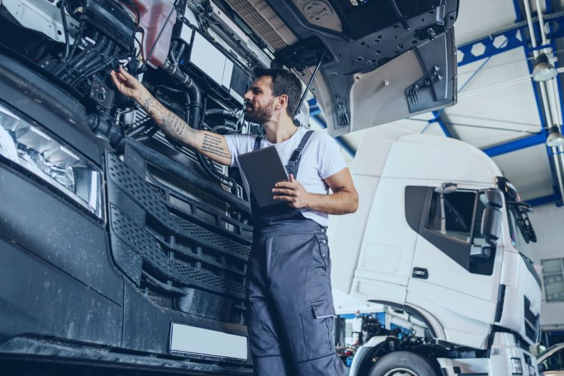 10 Secrets to Optimizing Your Fleet Maintenance System