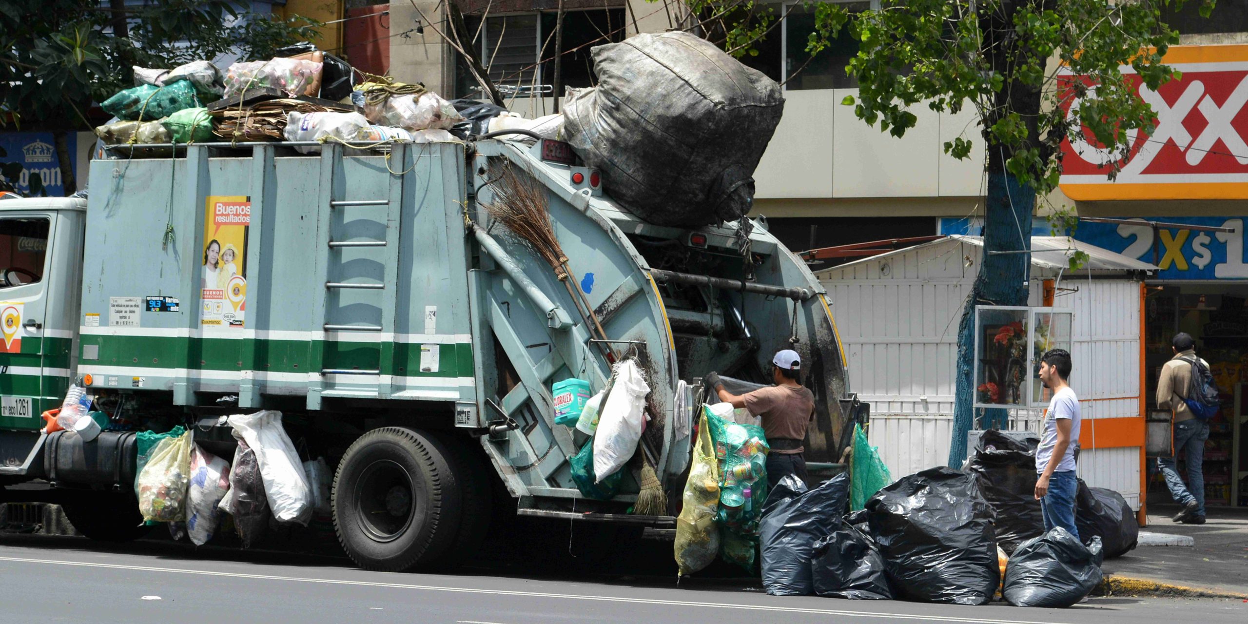 garbage collection vehicle